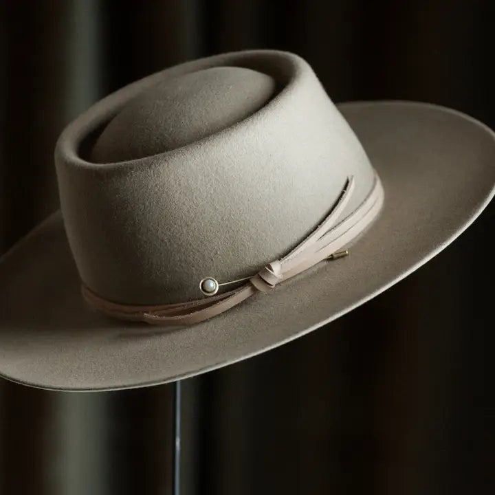 Gibbon Hat Pin