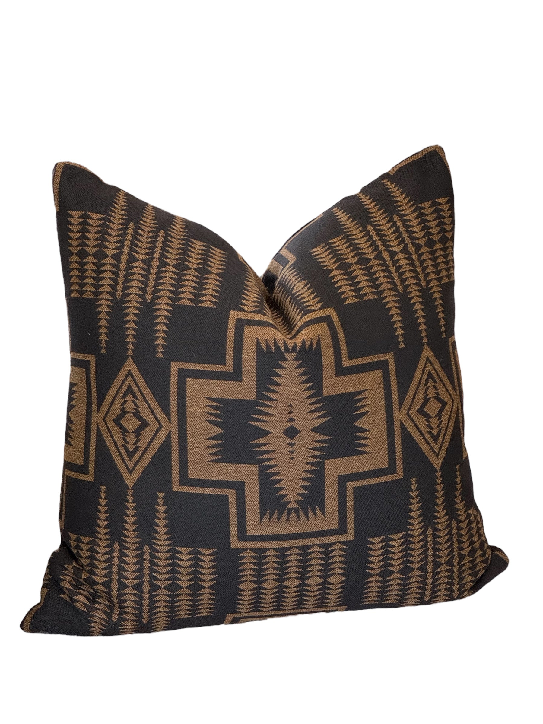 Harding 24" Pillow