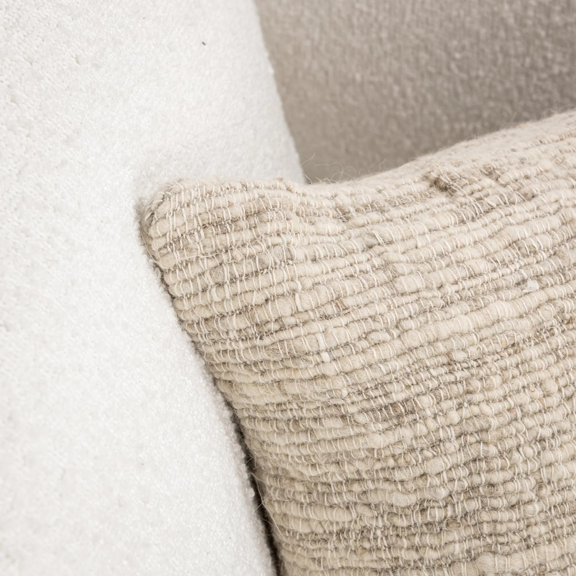 Coquille 22" Pillow