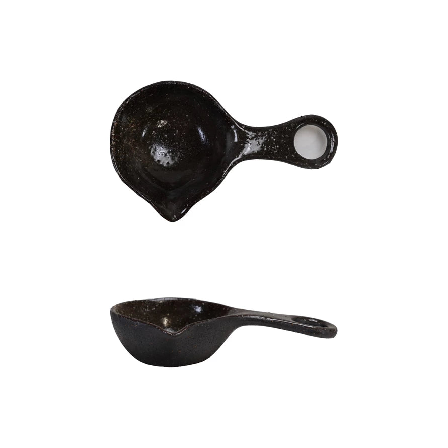 Scoop w/ handle & spout