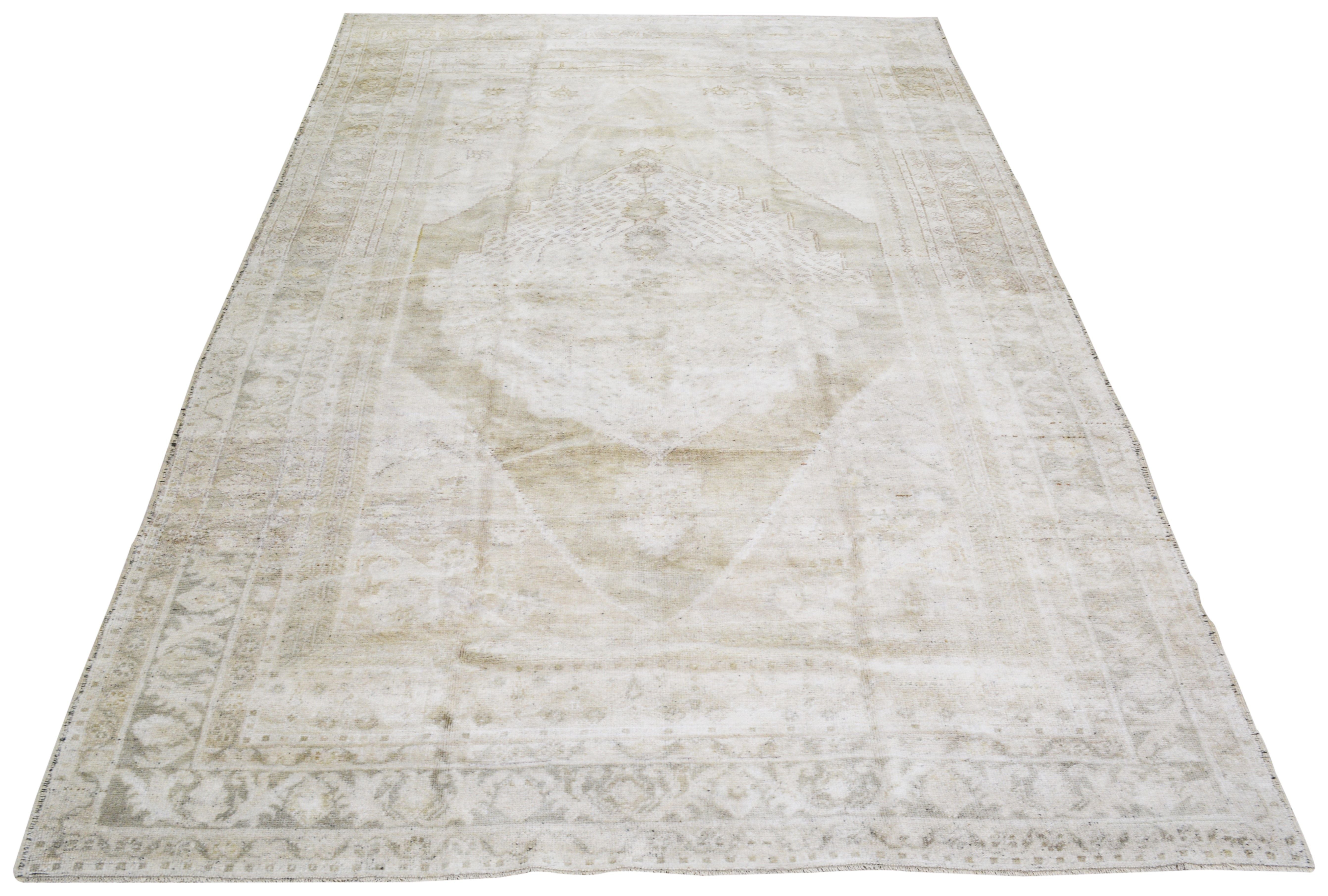 Vintage Oushak Rug 6&#39;1&quot; x 10&#39;2&quot;