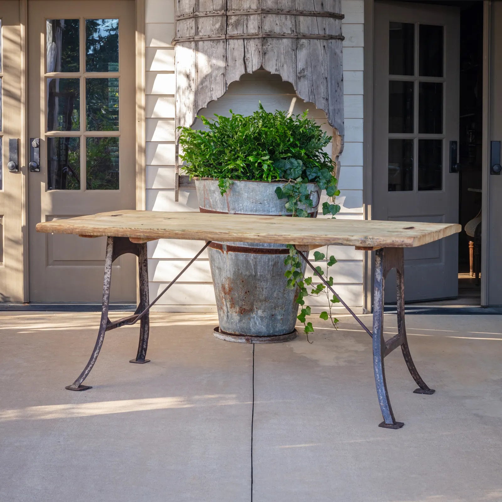 Patisserie Table