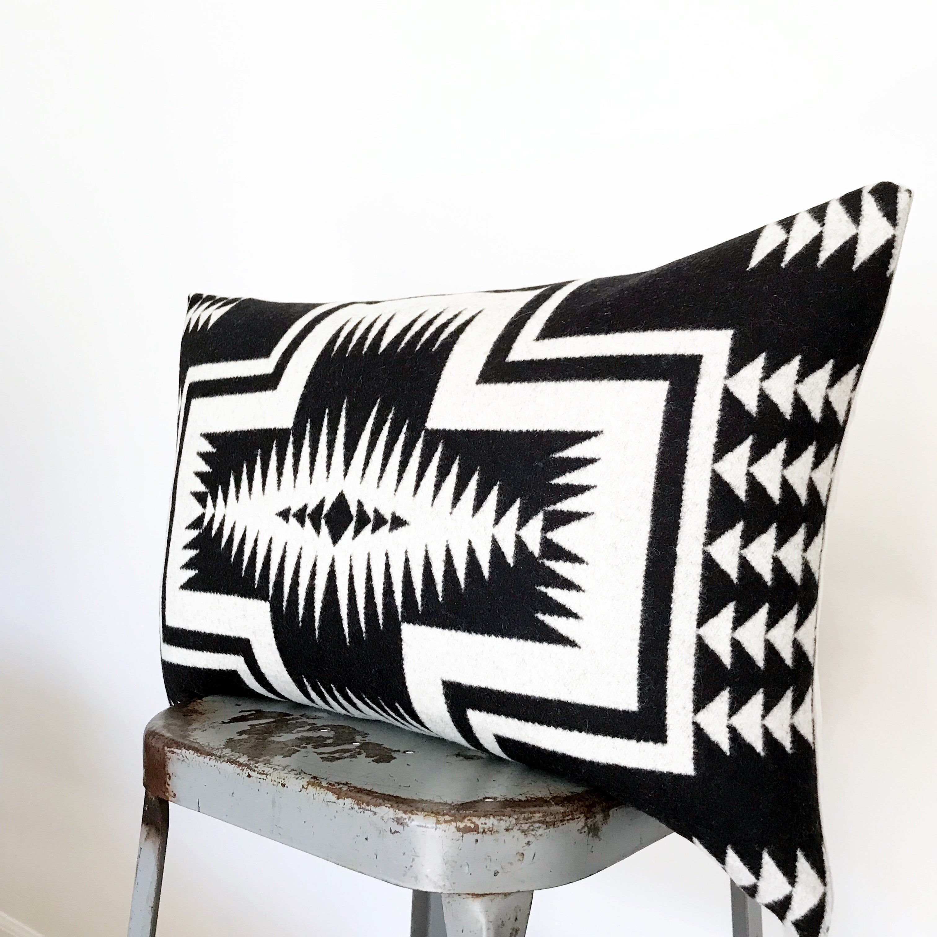 Northwest Pillow Cover - Walking Rock (lumbar)