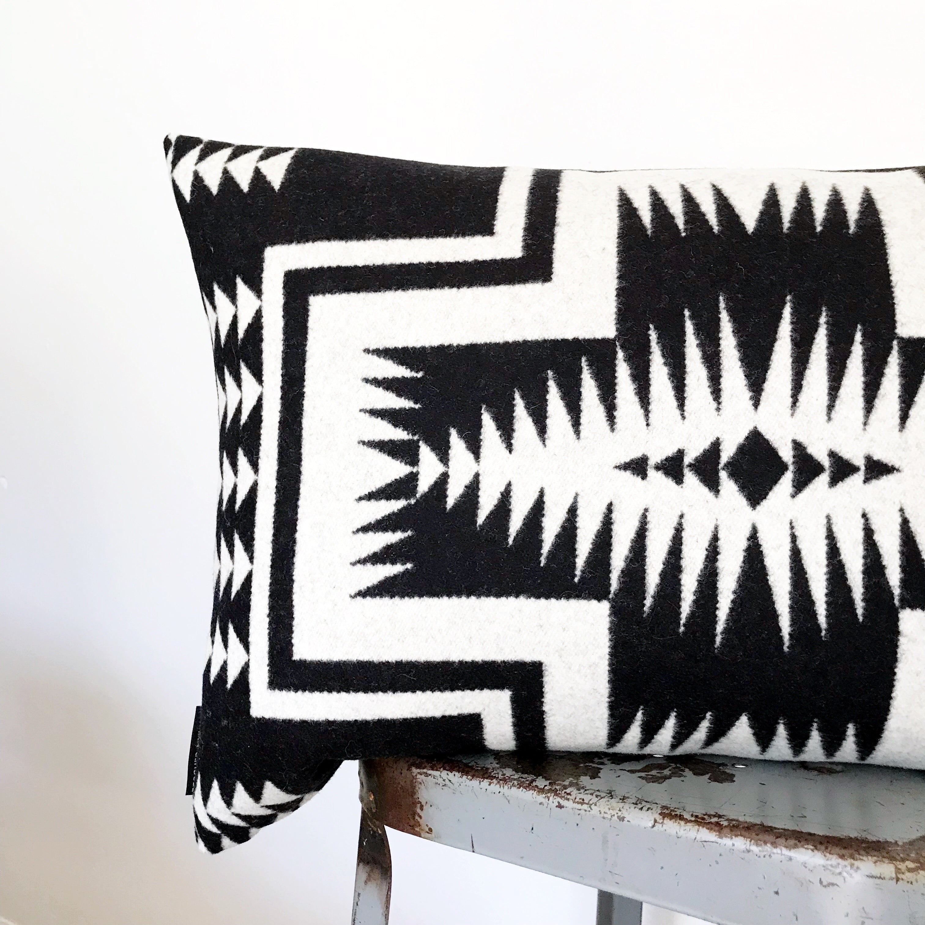 Northwest Pillow Cover - Walking Rock (lumbar)