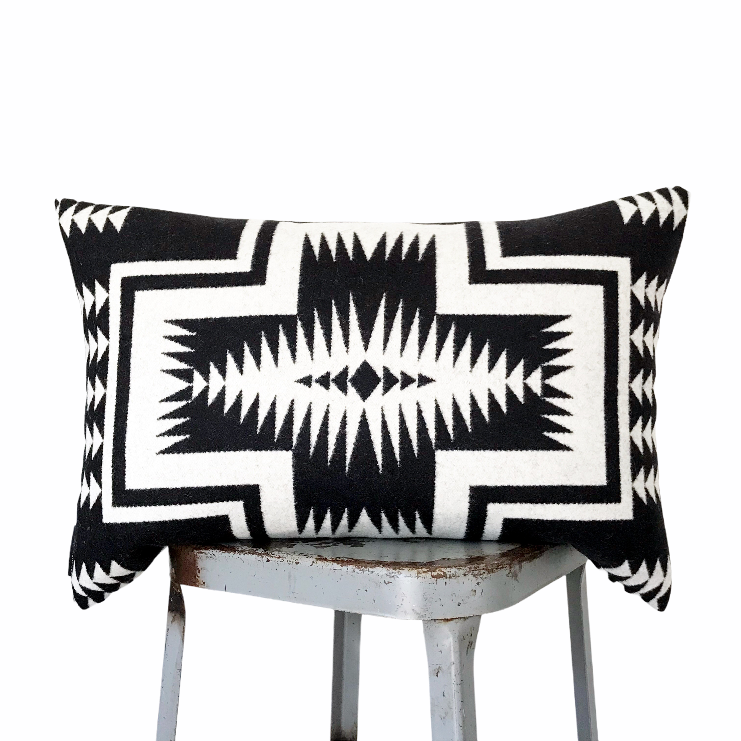 Northwest Pillow Cover - Walking Rock (lumbar)